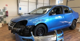 Volkswagen Jetta - fényes metálkék